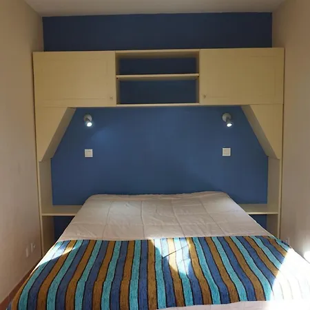La Pinede Golf, Surf, Velo, Piscine Apartment