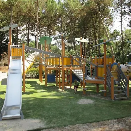 Apartment La Pinede Golf, Surf, Velo, Piscine *